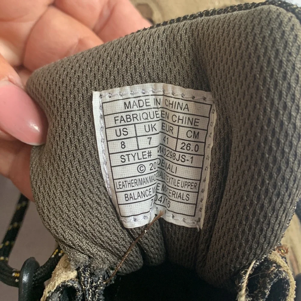 Men’s hiking boots
